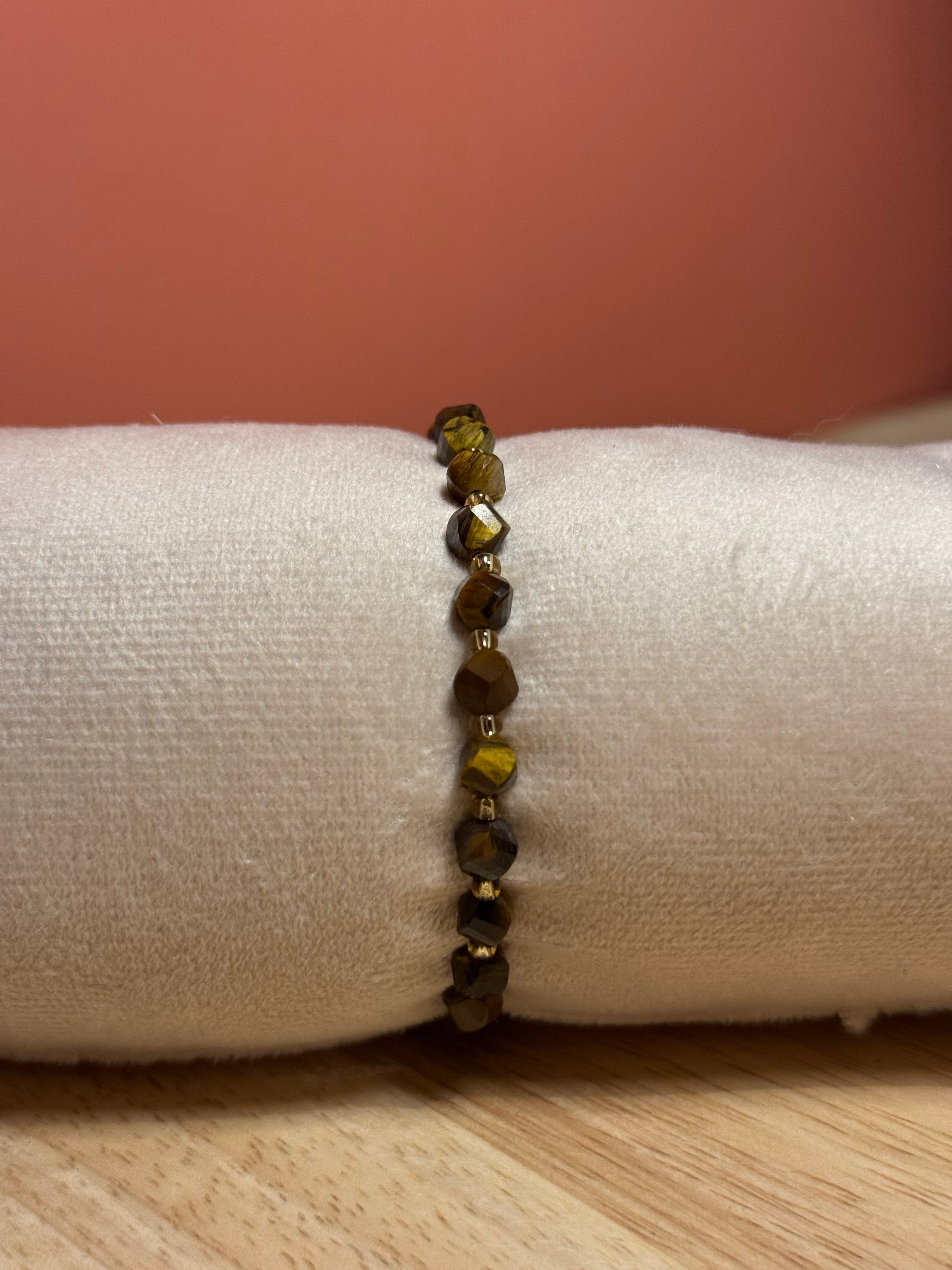 Bracelet cassandre en œil de tigre