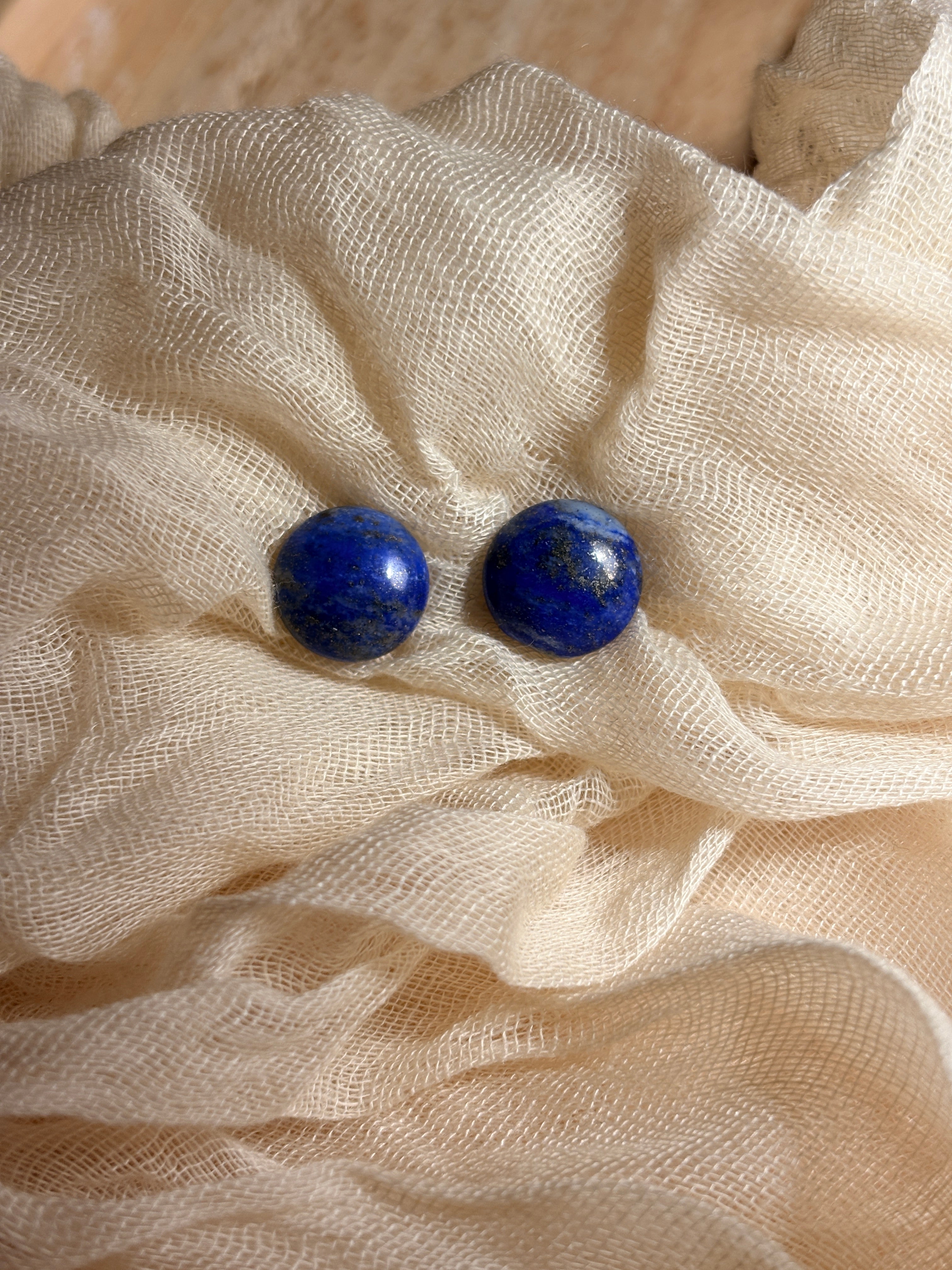 Puce Loriane en lapis lazuli